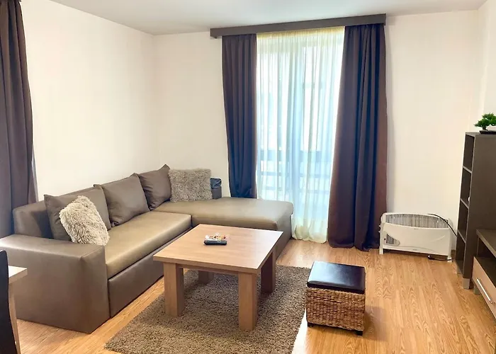 Steps From Gondola Private Underground Parking By Si Apartman *